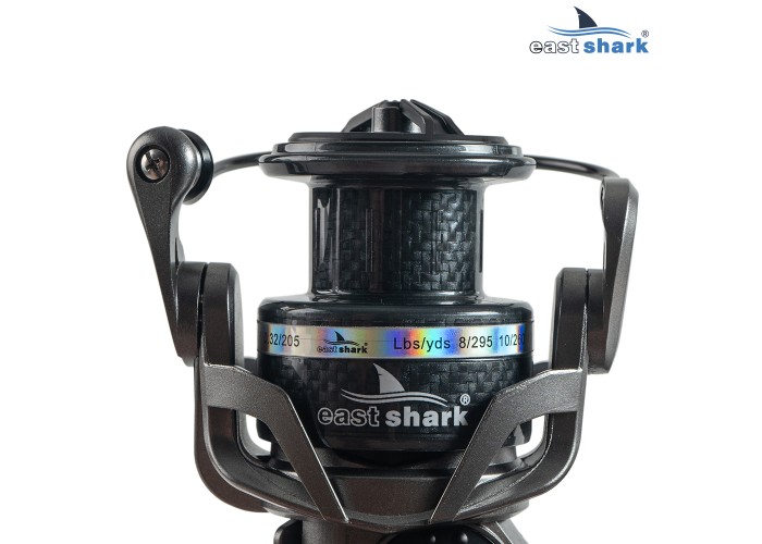 Катушка EastShark Light PRO 5000 5,5:1 с байтраннером